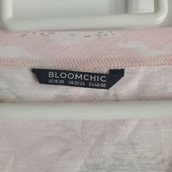 Coconut Tree Print Gathered Twist Sleeve T-shirt - Picture 8 of 8